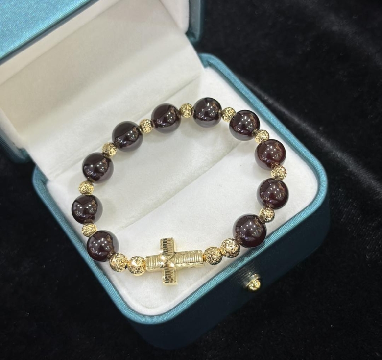 VÒNG ĐÁ ĐỎ ĐÔ